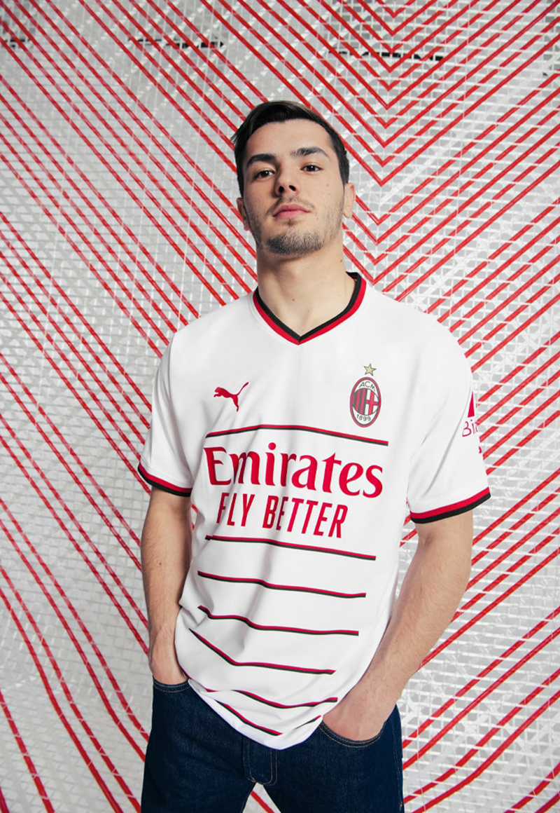 Áo bóng đá AC Milan sân khách