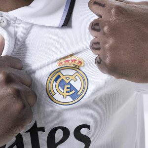 Áo real madrid sân nhà