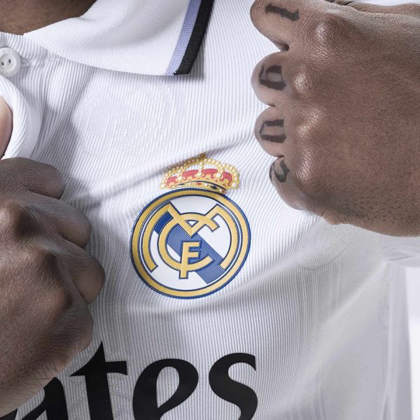 Áo real madrid sân nhà