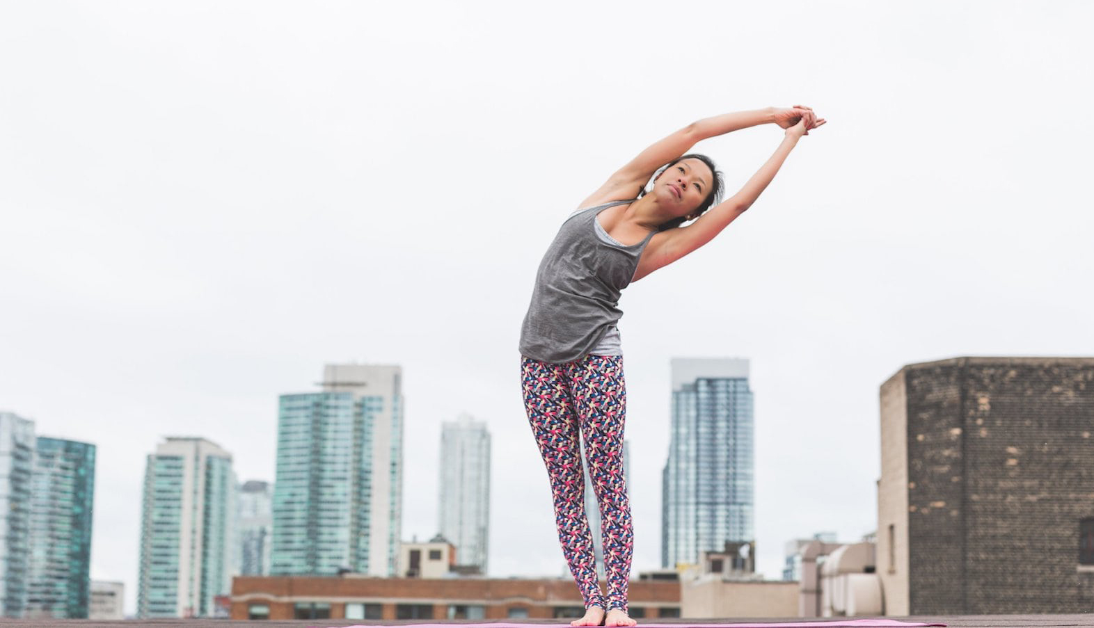 Có nên tâp yoga ngày đèn đỏ