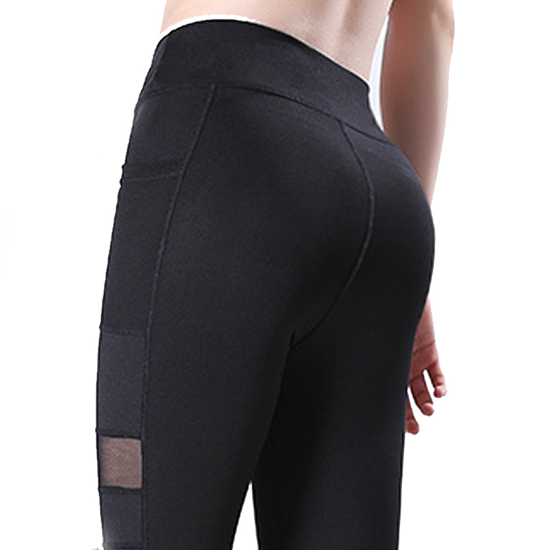 Quần legging lửng grid đen