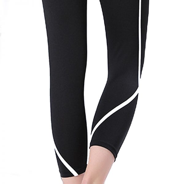 Quần legging lửng shaping đen