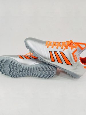 Giày bóng đá nhân tạo Copa màu bạc