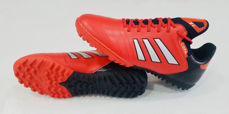 Giày bóng đá nhân tạo Copa màu đỏ