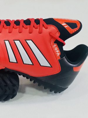 Giày bóng đá nhân tạo Copa màu đỏ