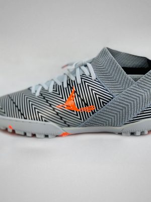 Giày bóng đá nhân tạo mira07 màu bạc