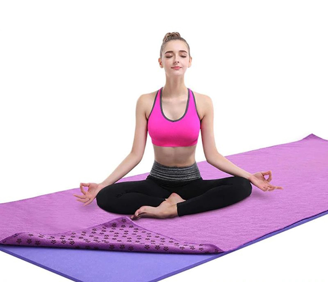 Những công dụng không ngờ tới của khăn trải thảm Yoga
