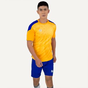 Áo bóng đá không logo Lotus màu vàng