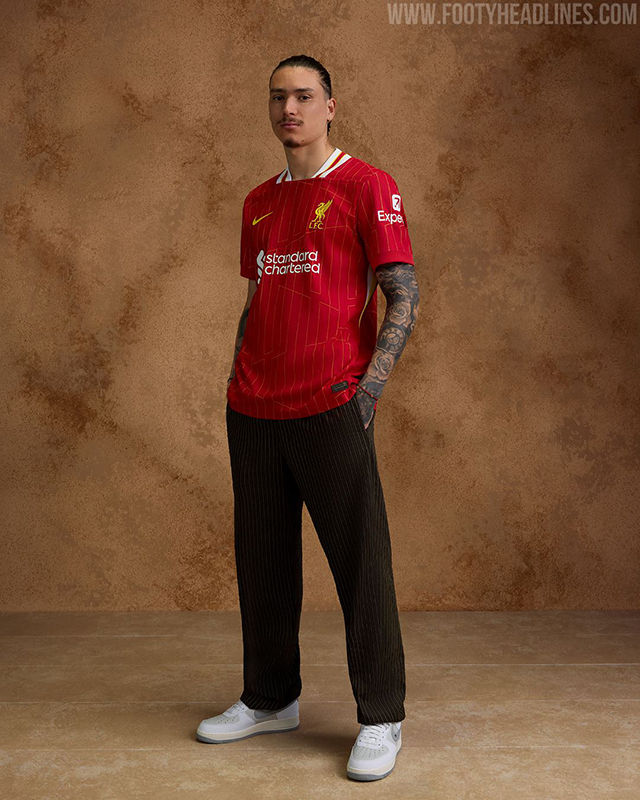 Chính thức ra mắt áo bóng đá Liverpool sân nhà mùa giải 24/25