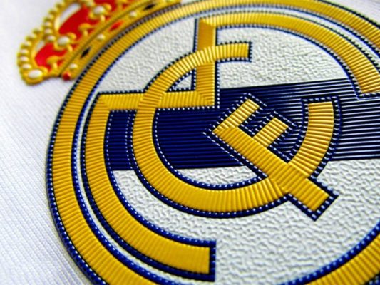 Tin tức áo bóng đá Real Madrid sân nhà 25/26